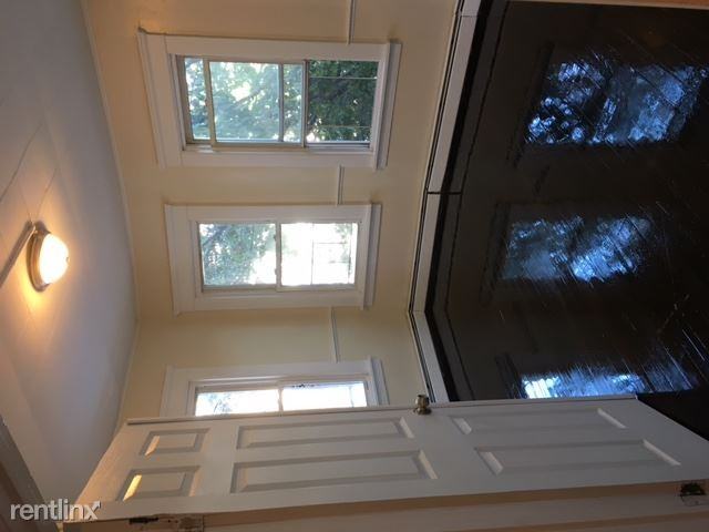 275 N 8th St - Photo 3 of 23