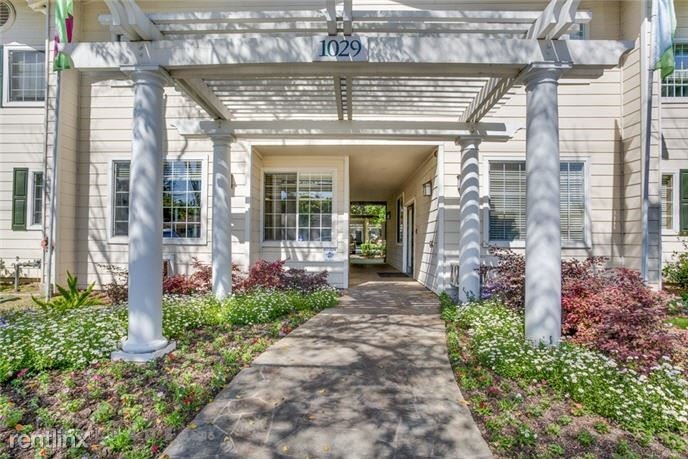 Los Gatos Creek Apartments - Photo 3 of 13