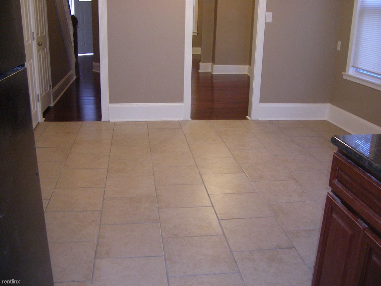 803 Franklin St - Photo 3 of 7