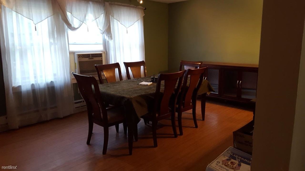 205 Twin Lakes Blvd - Photo 3 of 6