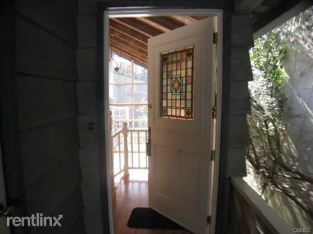 406 Iris Ave - Photo 3 of 21