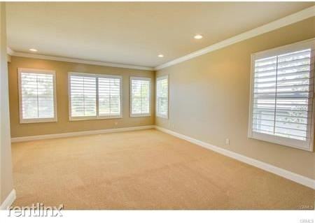 43 Charleston Ln - Photo 3 of 10