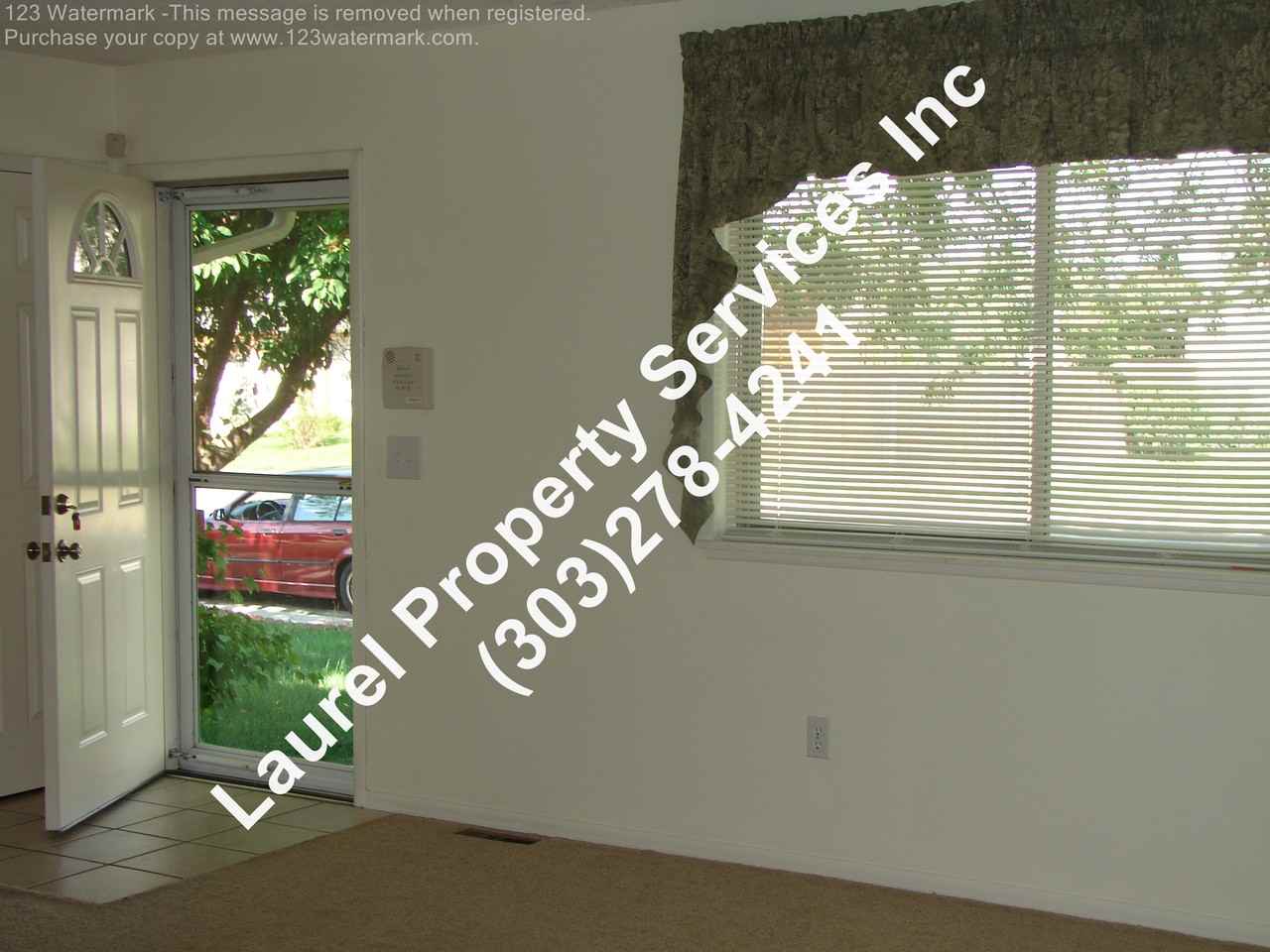 6011 Crestone St - Photo 2 of 10