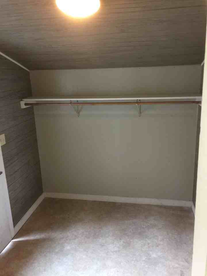 252 Herbert St S - Photo 2 of 12