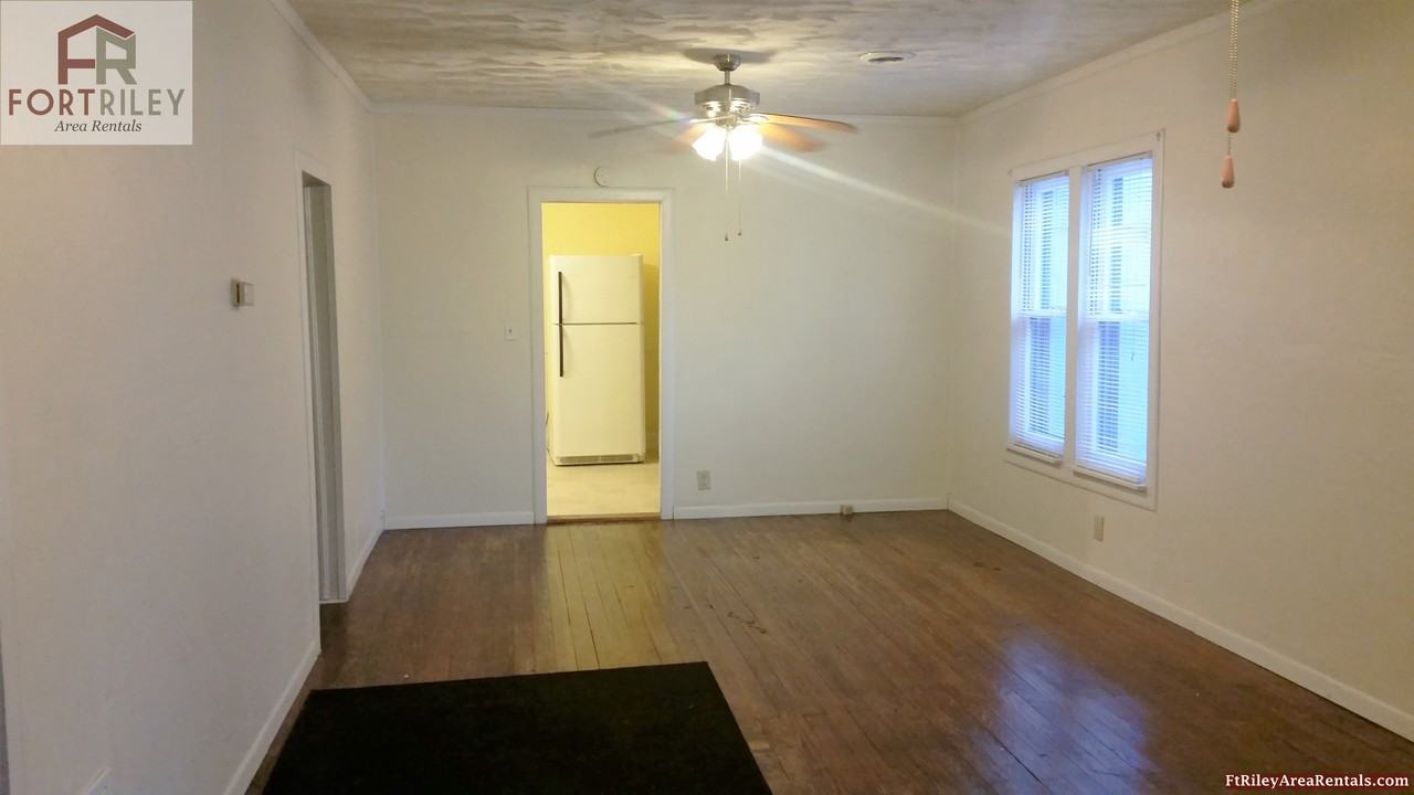 703 Fir St - Photo 2 of 18