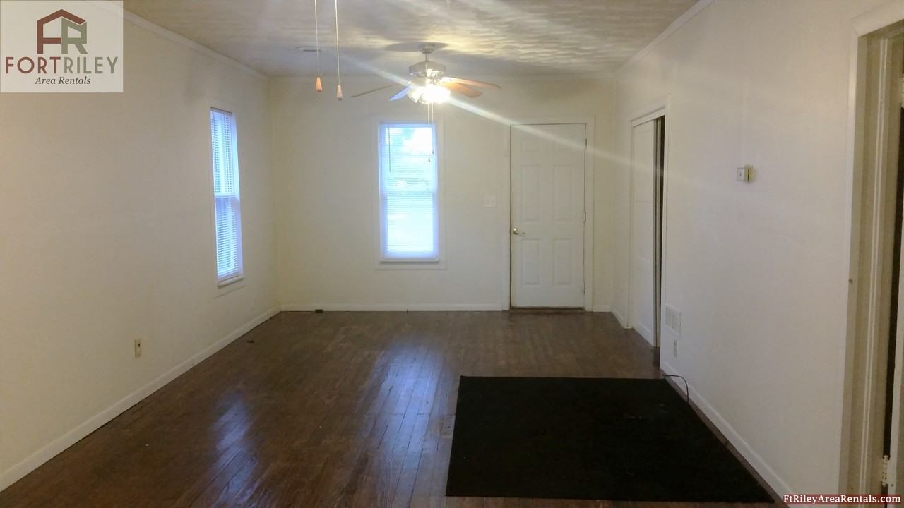 703 Fir St - Photo 3 of 18