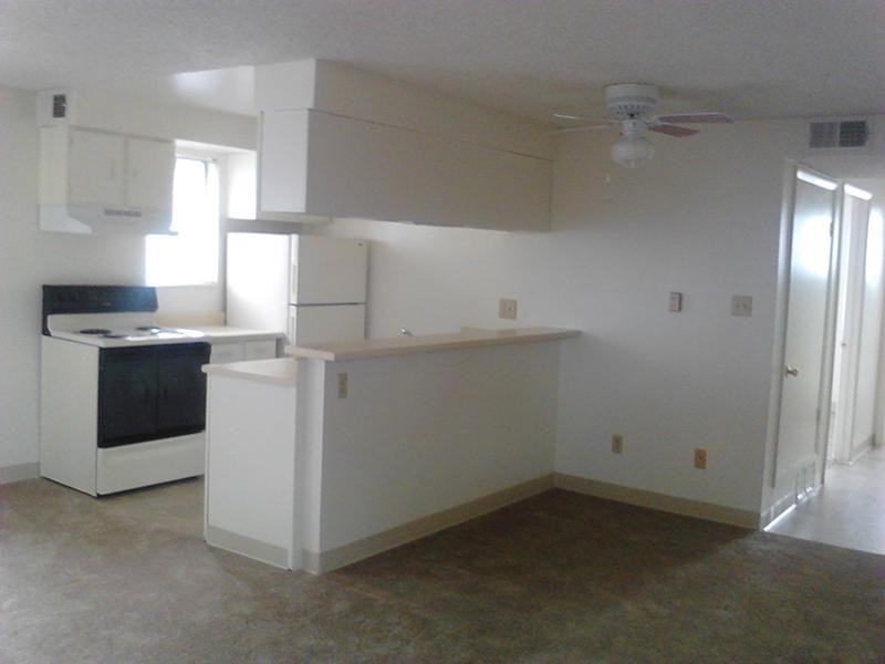 Parkwood Plaza - Photo 2 of 16