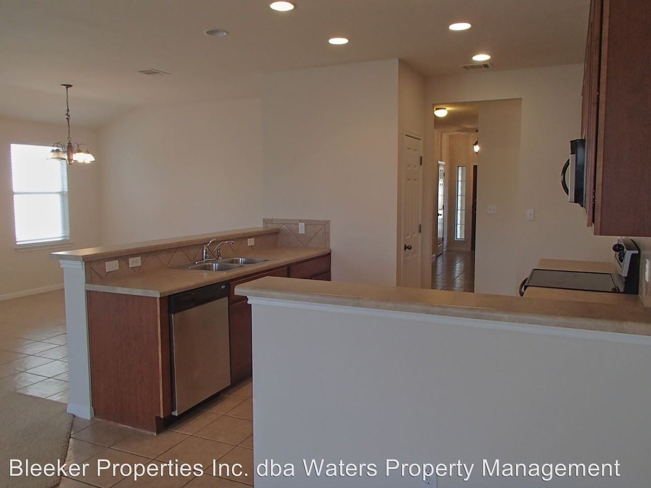 7710 Squirrel Hollow Dr - Photo 3 of 11