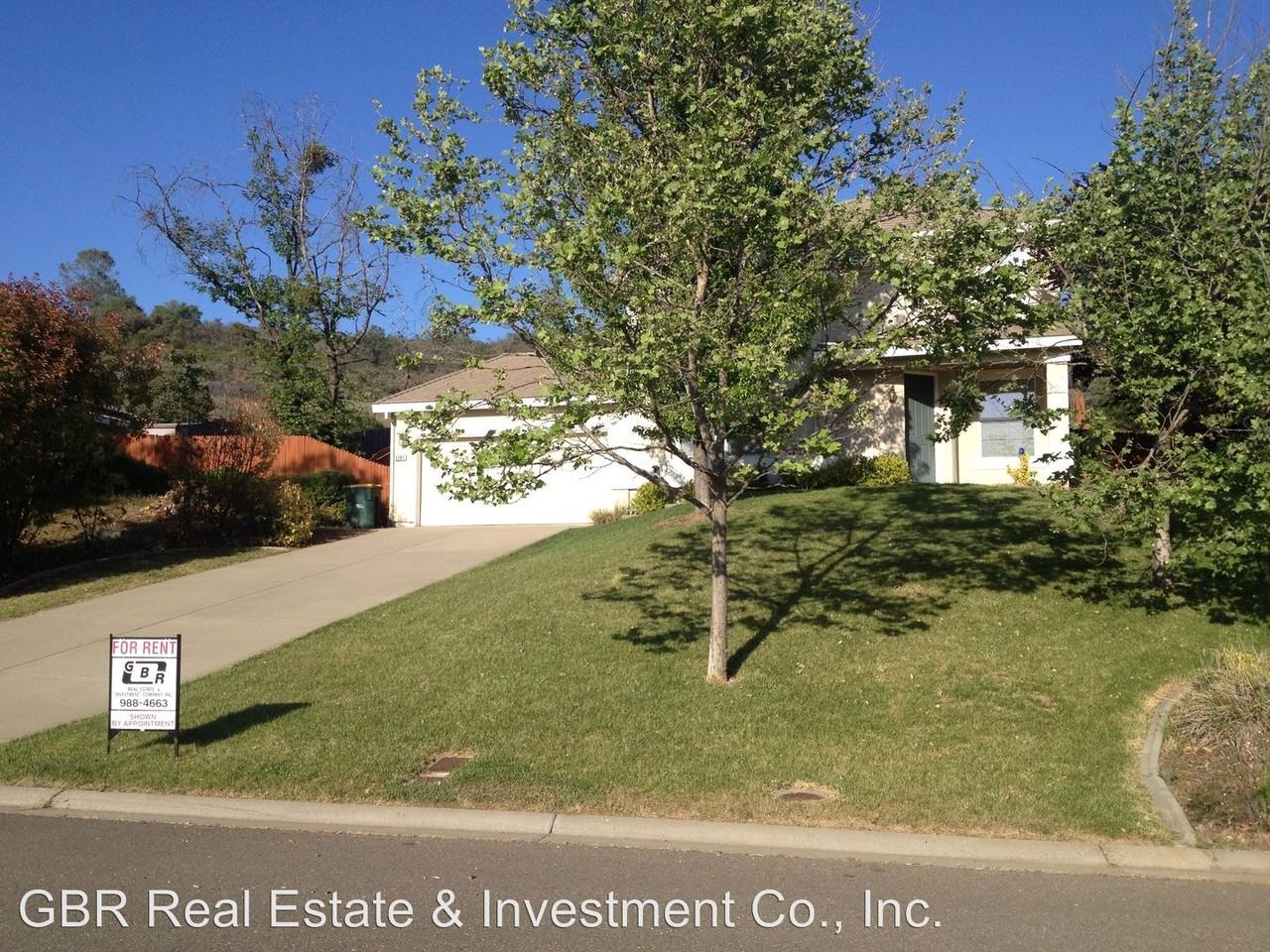 6082 Connery Dr - Photo 2 of 40