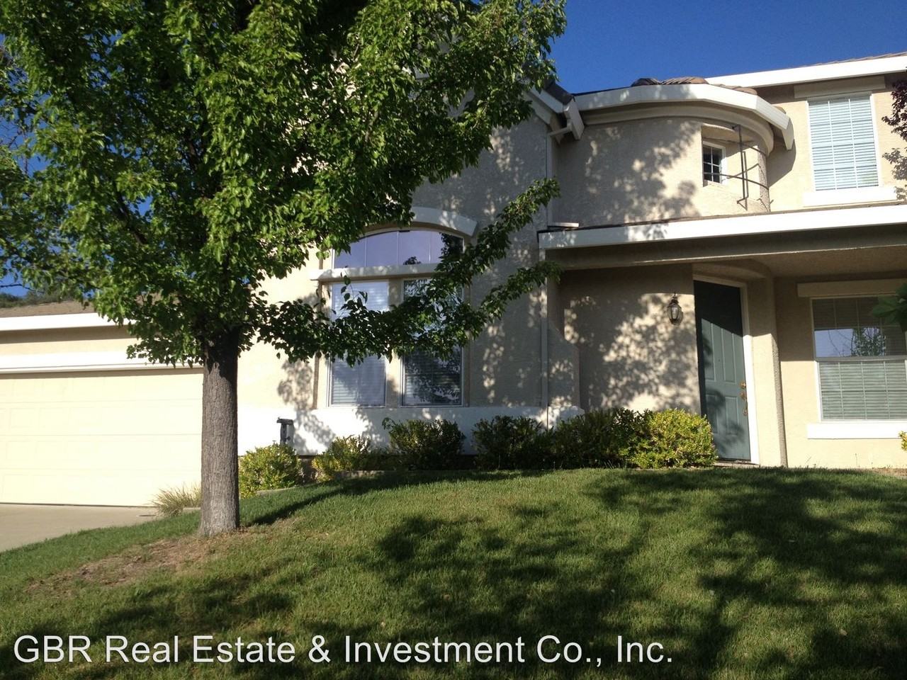 6082 Connery Dr - Photo 3 of 40