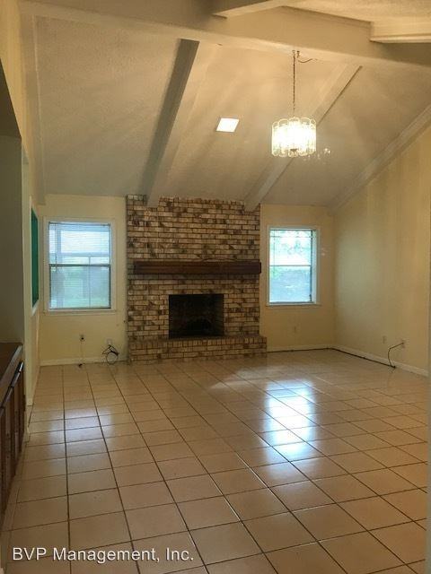 3019 Jennifer Dr - Photo 3 of 21