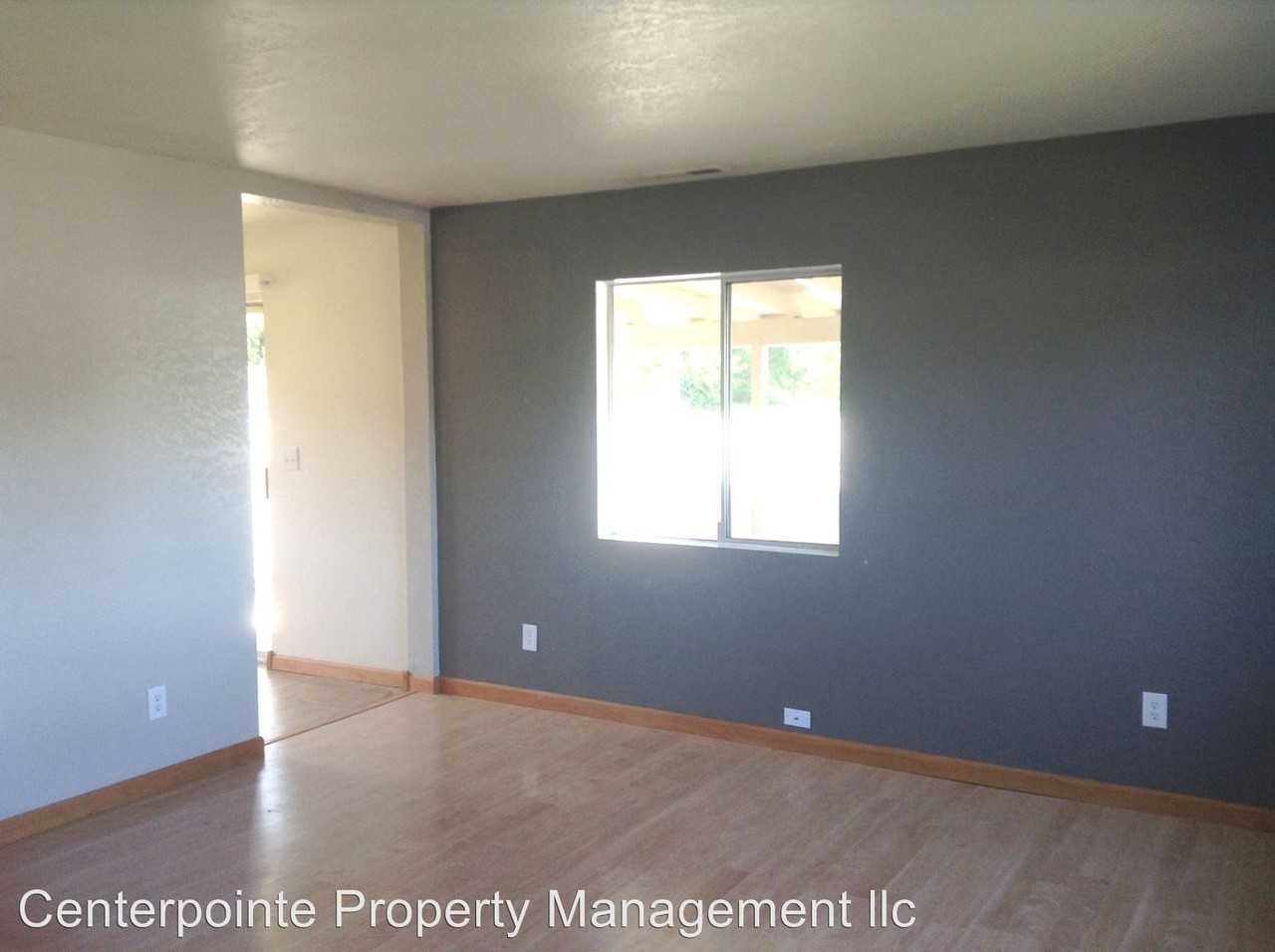 1246 Locust St - Photo 3 of 11