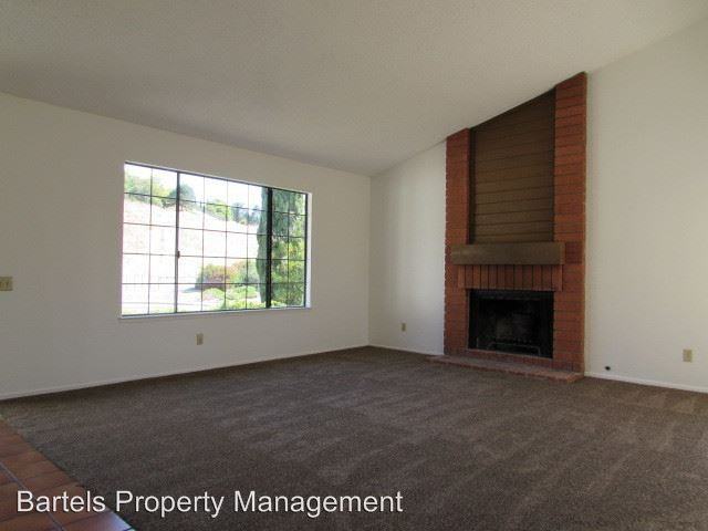 22 Clear Water Ct - Photo 2 of 20