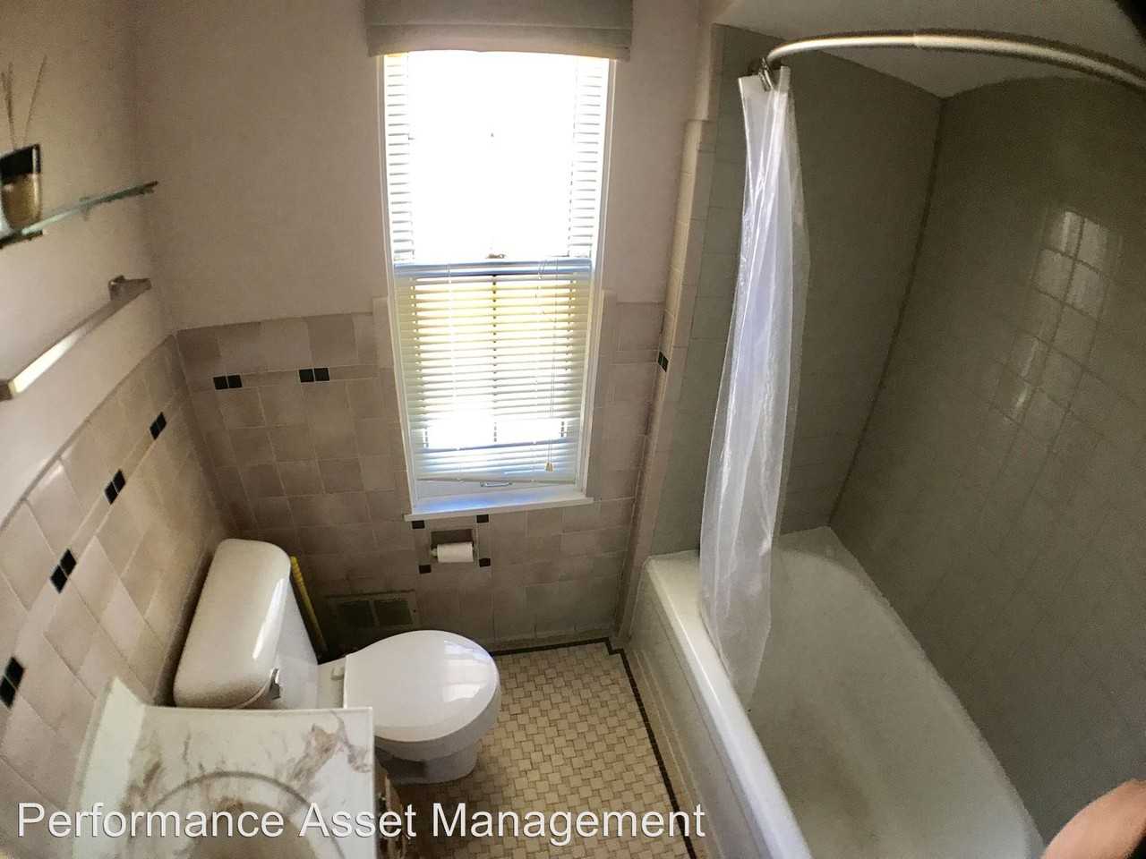2838 N Lefeber Ave - Photo 2 of 22