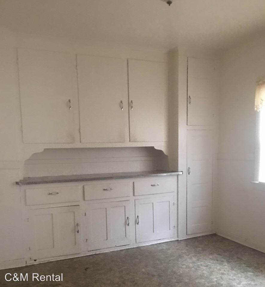 151 Floss Ave - Photo 3 of 5