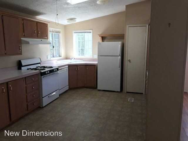 6225 Blackwood Rd - Photo 2 of 4