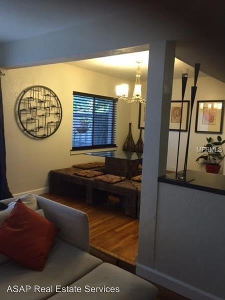 712 Raymond Cir - Photo 3 of 13