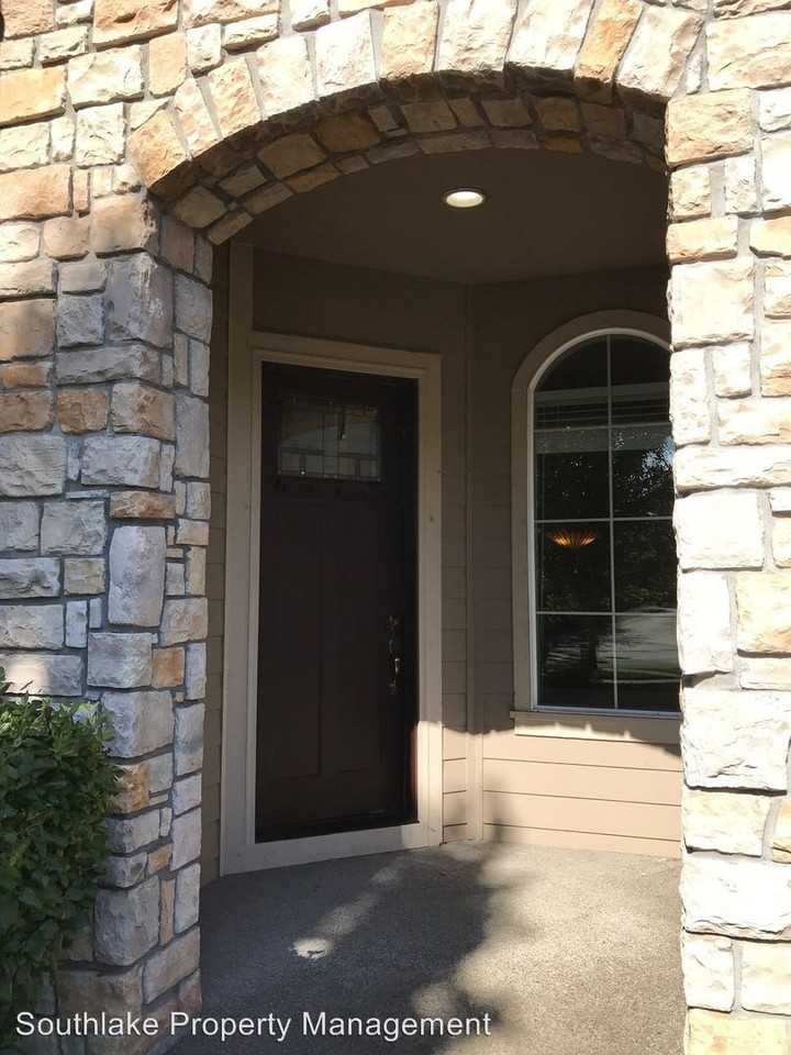 16609 SW Sidney Ln - Photo 3 of 40