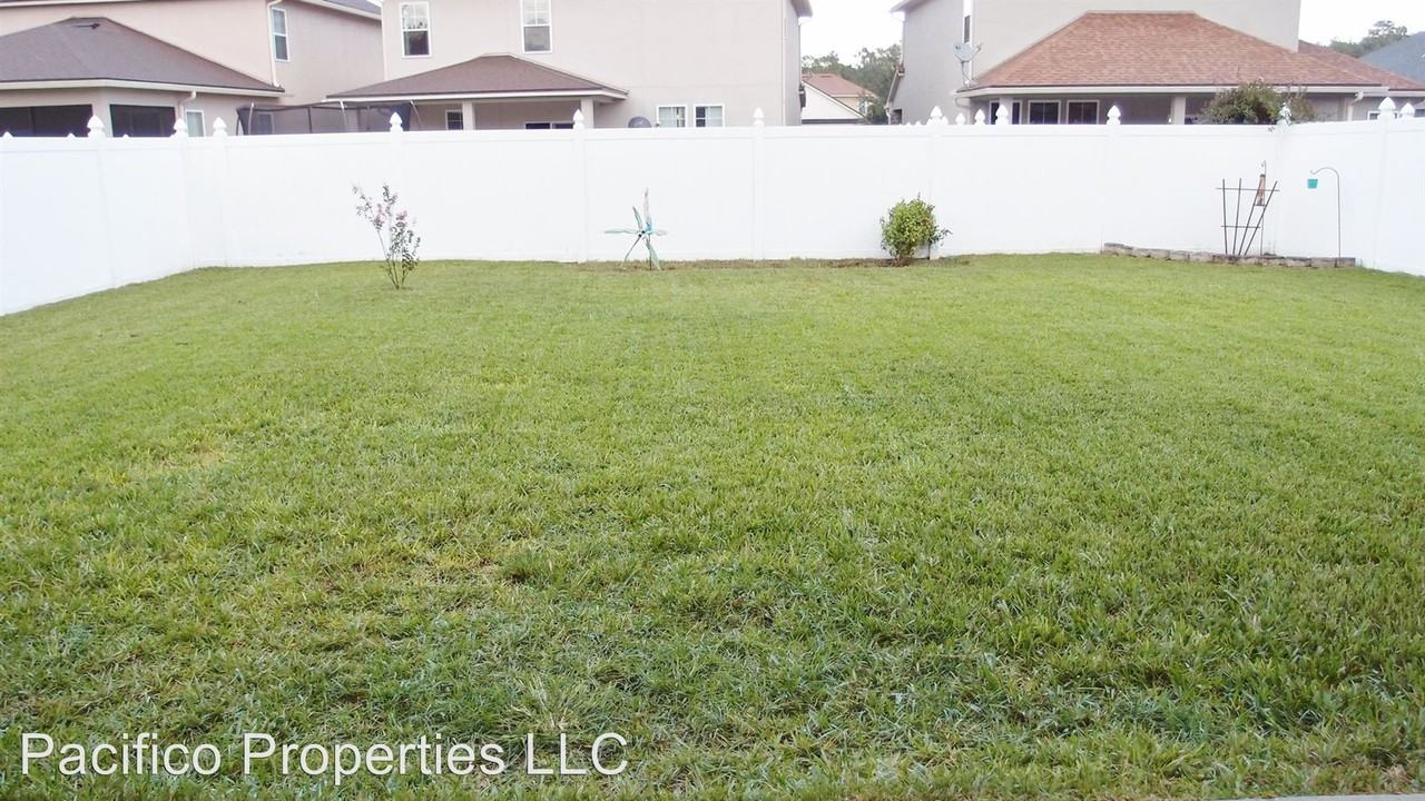 12181 Hazelmoor Ct - Photo 3 of 30