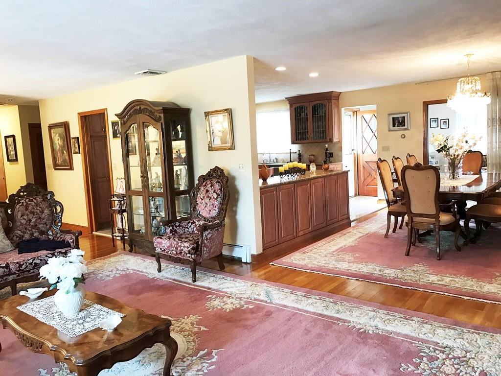 21 Rita Dr - Photo 3 of 11