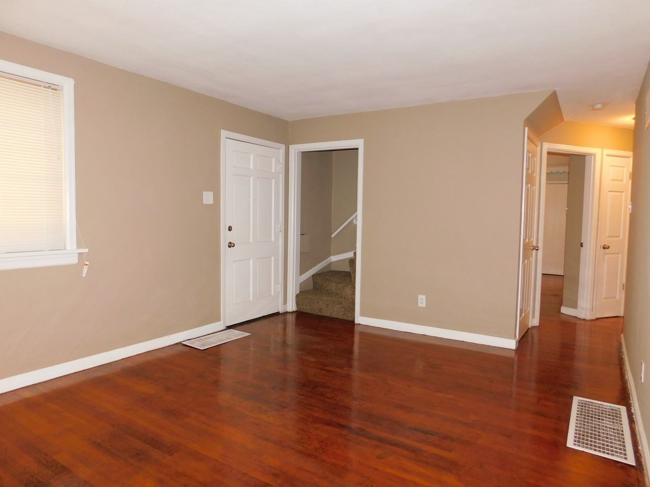 8620 Belhaven Dr - Photo 3 of 20