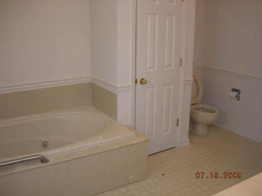 6008 Bradford Hills Dr - Photo 2 of 14