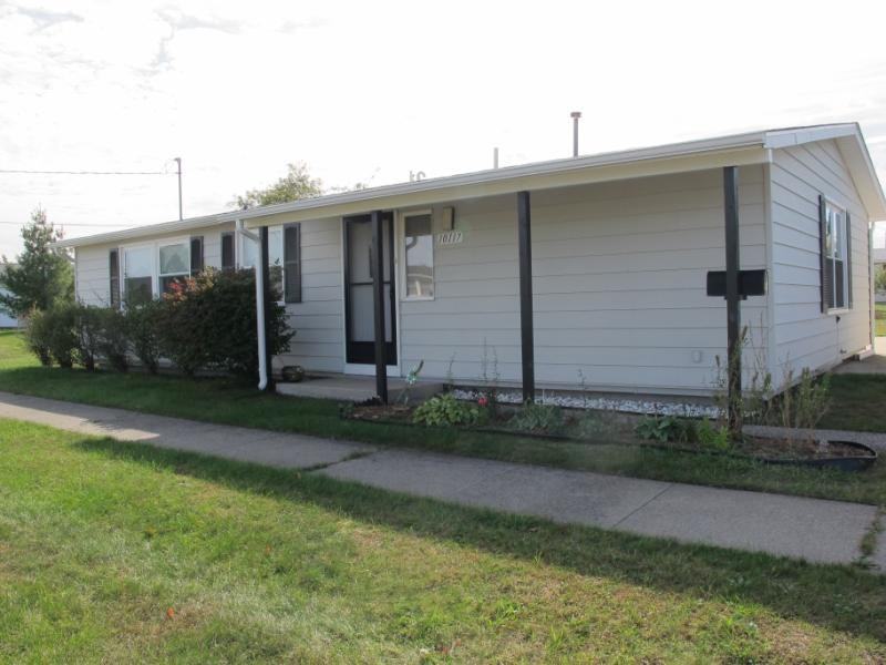 10117 Virginia St - Photo 2 of 10