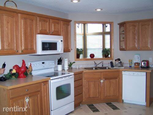 10197 Oriole Dr - Photo 2 of 5