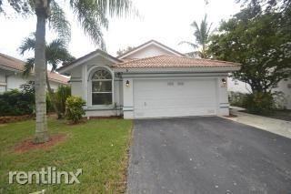 2855 NW 69th Terrace