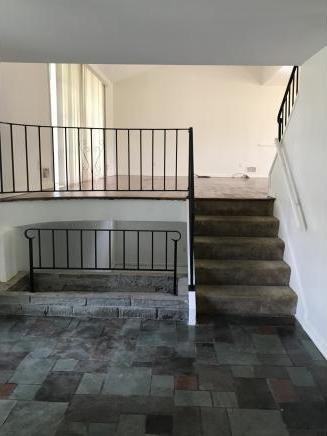 204 Imperial Ct - Photo 2 of 11