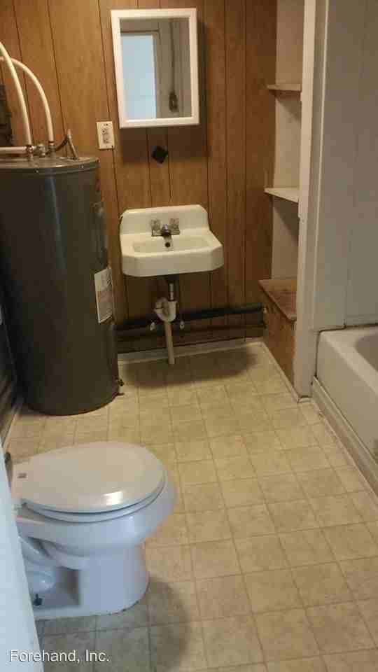 1704 2nd St - Photo 3 of 8