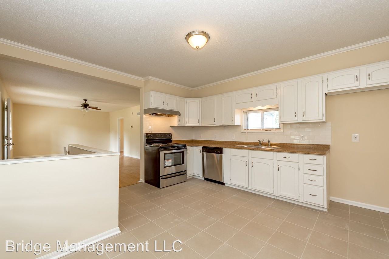 4213 N Quincy Ave - Photo 2 of 11