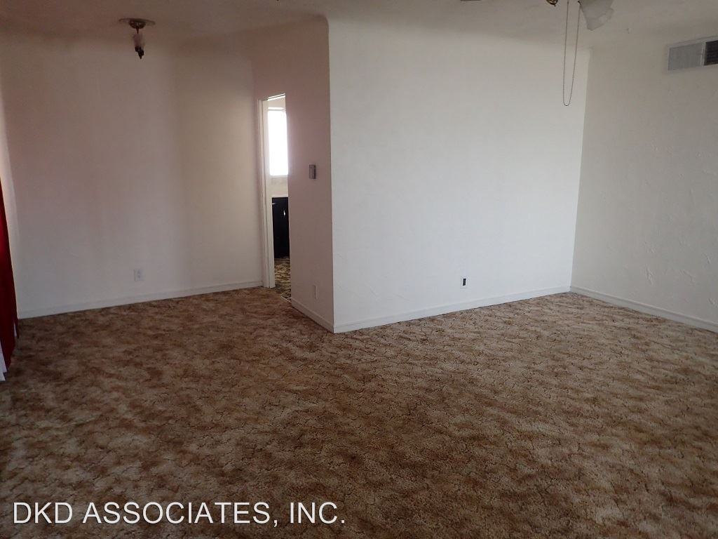 3117 Van Buren Ave - Photo 2 of 9