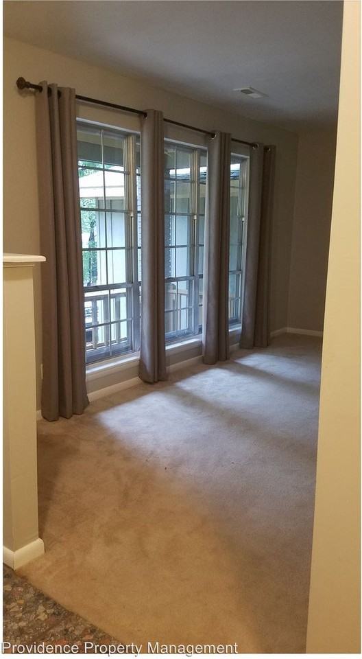 750 N Fowler Ave - Photo 3 of 9