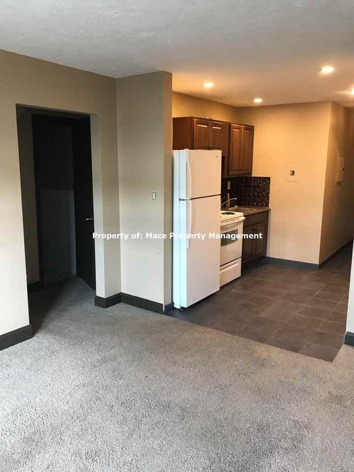 525 Washington Pike - Photo 2 of 16