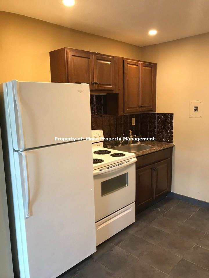 525 Washington Pike - Photo 3 of 16