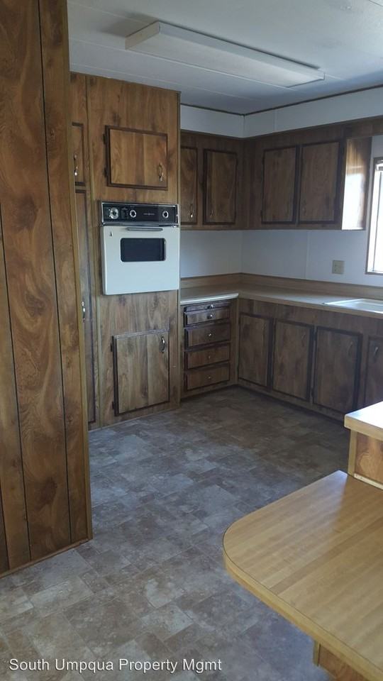 6452 NE Dole Rd - Photo 2 of 4