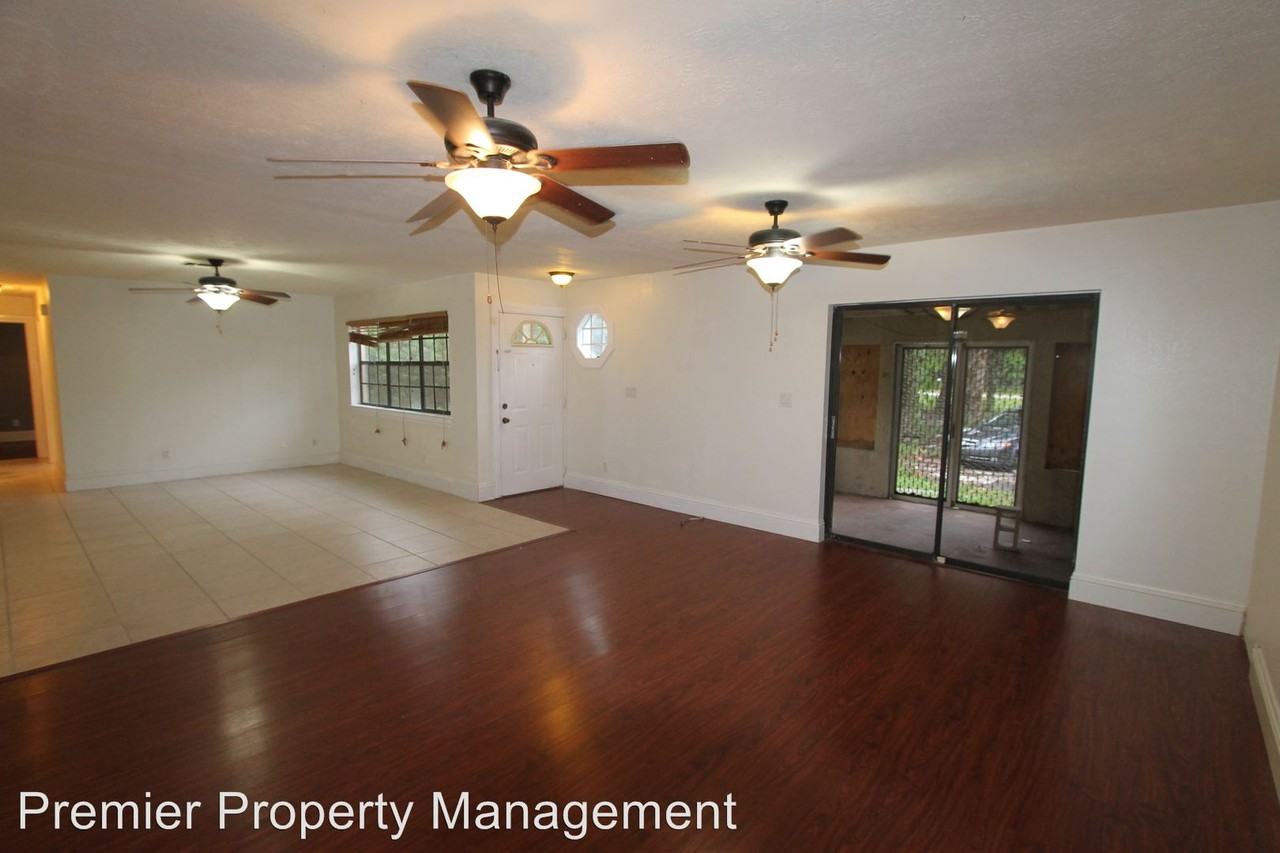 231 14th Ave NW - Photo 3 of 21