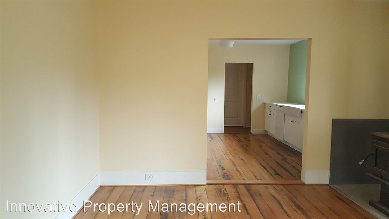 1236 Rose Ave - Photo 3 of 11