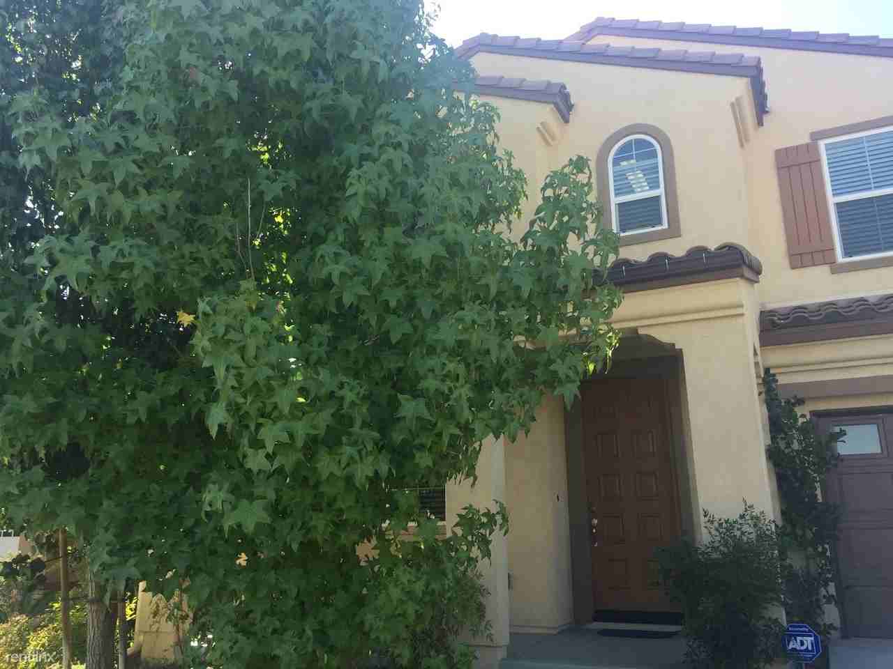 53229 Bonica St - Photo 2 of 14