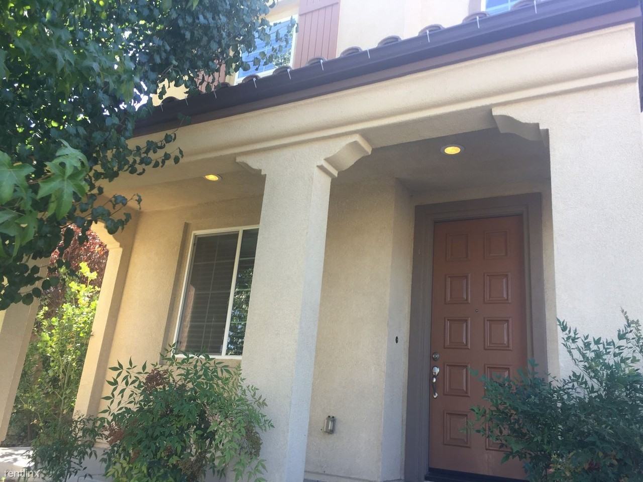 53229 Bonica St - Photo 3 of 14