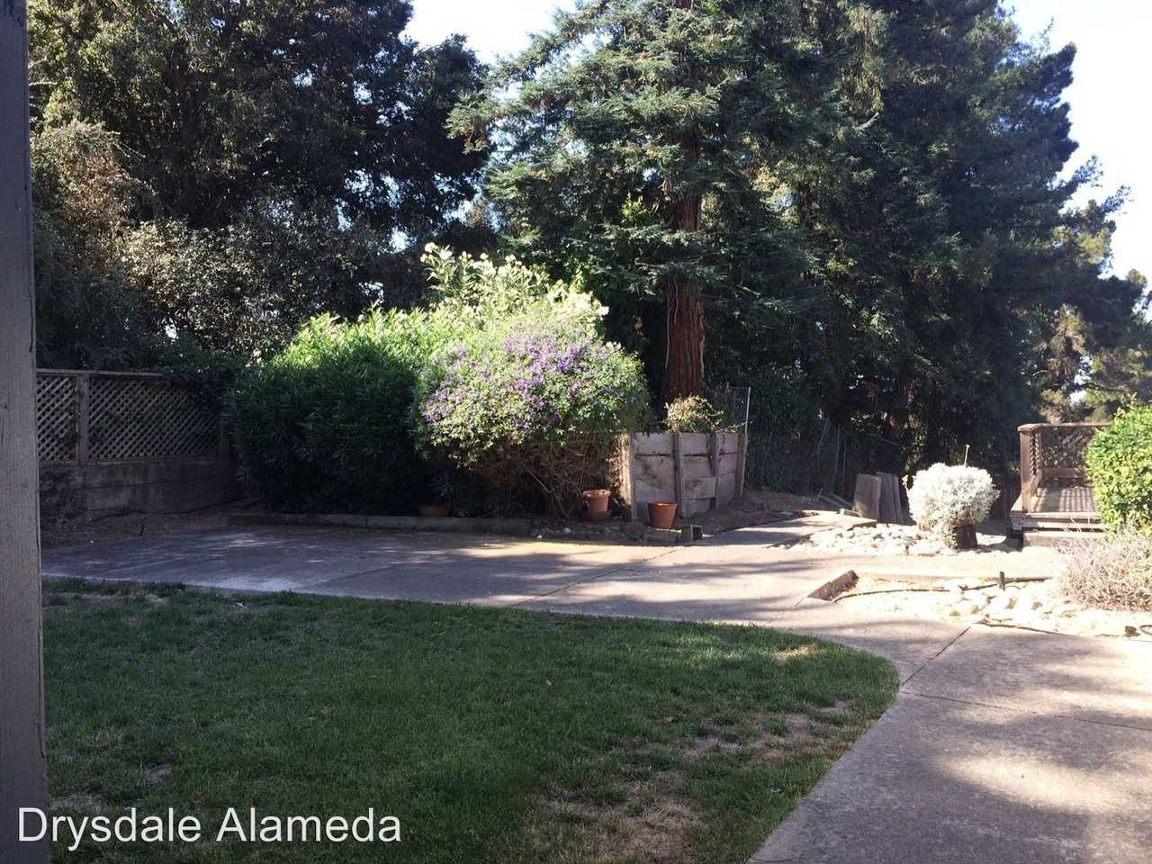 1201 Sandelin Ave - Photo 3 of 10