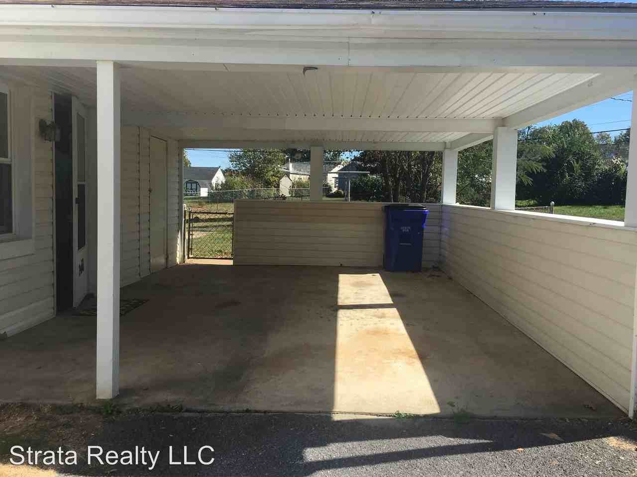 1226 Crescent Rd - Photo 2 of 11