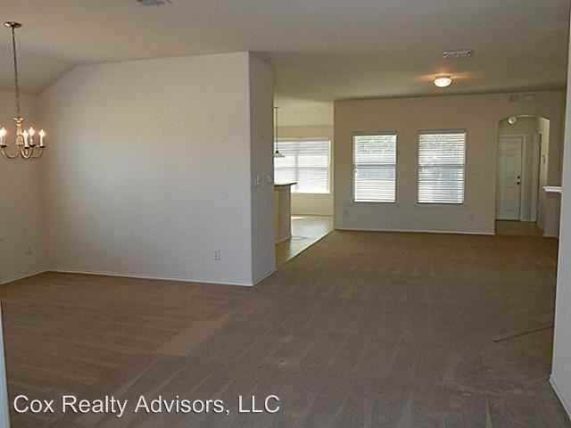 3685 Laurel Crossing Dr - Photo 2 of 12