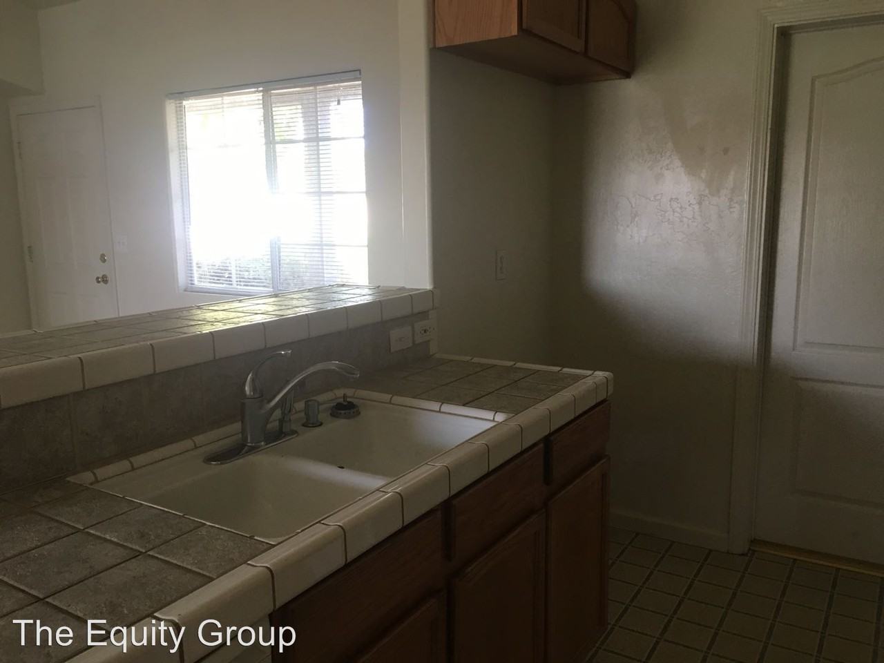 525 E Olivewood Ave - Photo 3 of 17