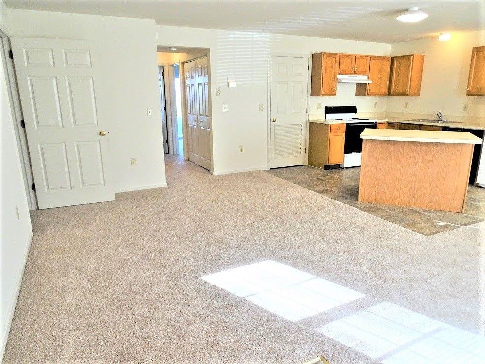 1345 Martin Ave - Photo 3 of 13