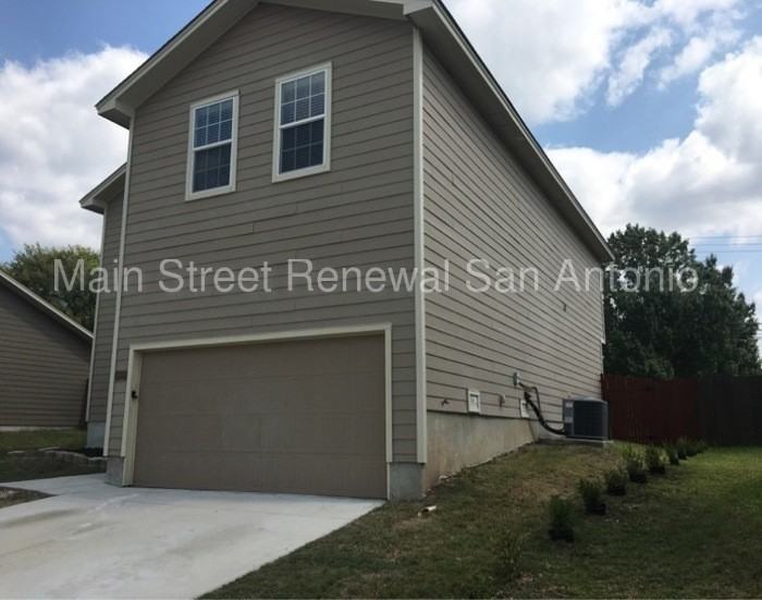 10910 Cimarron Cove - Photo 2 of 13