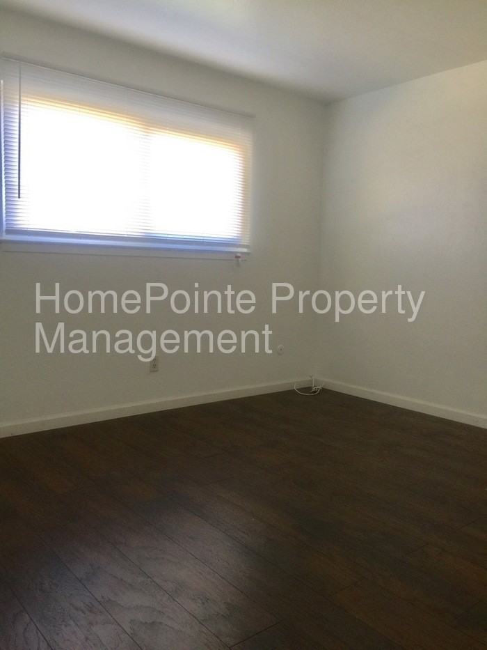 3113 Crandall Ave - Photo 2 of 10