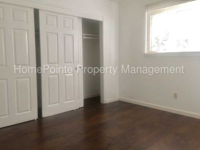 3113 Crandall Ave - Photo 3 of 10