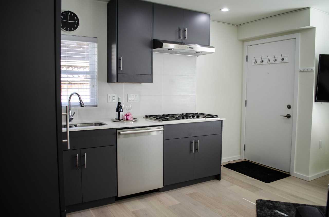 Cambie St. & W 21st Ave - Photo 3 of 21